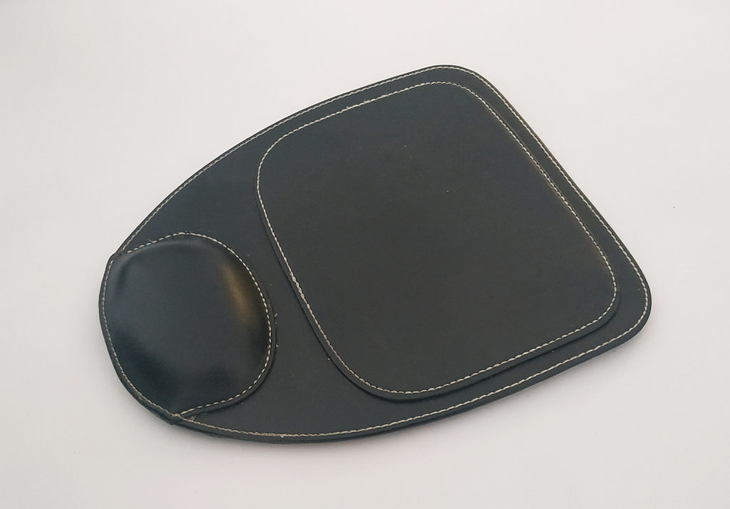 TAPIS DE SOURIS ERGONOMIQUE - 22,5 X 27 CM - NOIR