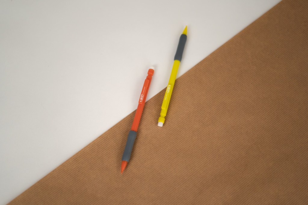 PORTE-MINES BIC JETABLES - POINTE 0,7 MM - LOT DE 10