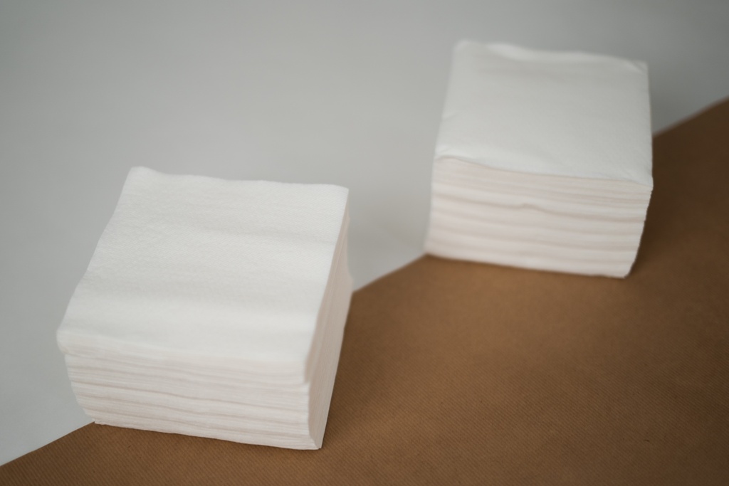 [HY051] SERVIETTES DE TABLE BLANCHES - 30 X 30 CM - PAQUET DE 300