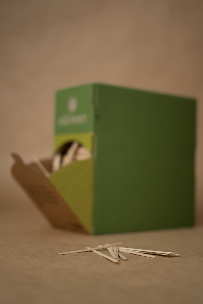[U070] AGITATEURS EN BOIS ECORESPONSABLES - BOITE DISTRIBUTRICE DE 5000